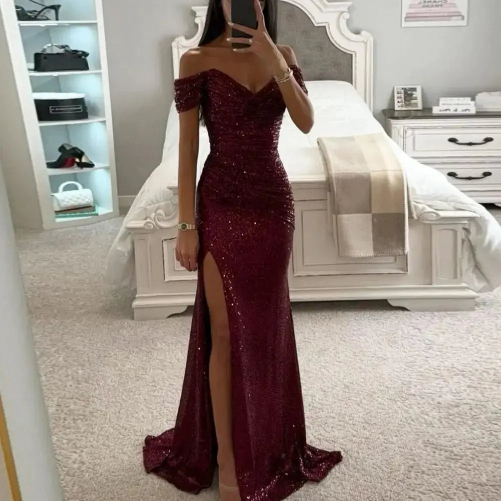2025 elegante vestido con hombros descubiertos, vestido con cuello en V, lentejuelas plisadas, manga corta, cintura ajustada, Maxi vestido de fiesta de noche dividido - SYN PERU