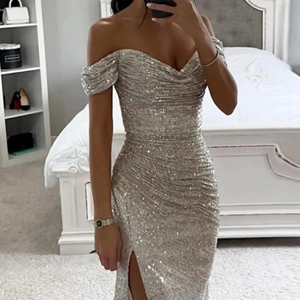 2025 elegante vestido con hombros descubiertos, vestido con cuello en V, lentejuelas plisadas, manga corta, cintura ajustada, Maxi vestido de fiesta de noche dividido - SYN PERU