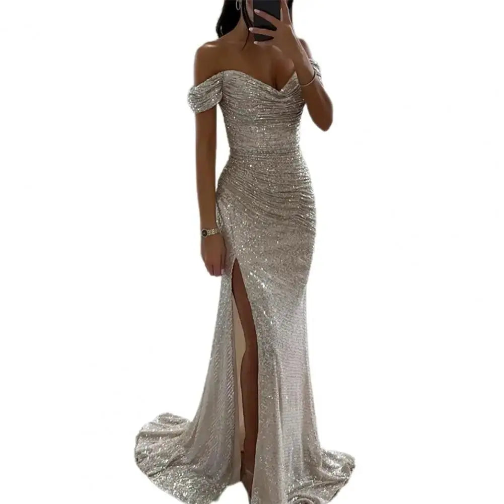 2025 elegante vestido con hombros descubiertos, vestido con cuello en V, lentejuelas plisadas, manga corta, cintura ajustada, Maxi vestido de fiesta de noche dividido - SYN PERU