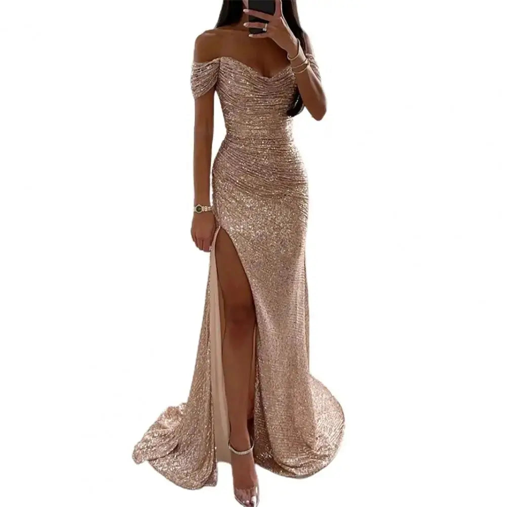 2025 elegante vestido con hombros descubiertos, vestido con cuello en V, lentejuelas plisadas, manga corta, cintura ajustada, Maxi vestido de fiesta de noche dividido - SYN PERU