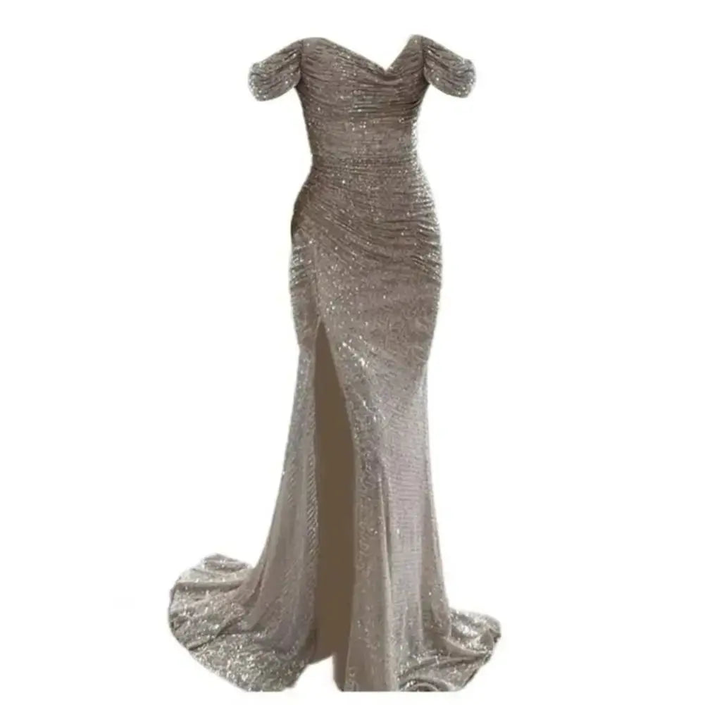 2025 elegante vestido con hombros descubiertos, vestido con cuello en V, lentejuelas plisadas, manga corta, cintura ajustada, Maxi vestido de fiesta de noche dividido - SYN PERU