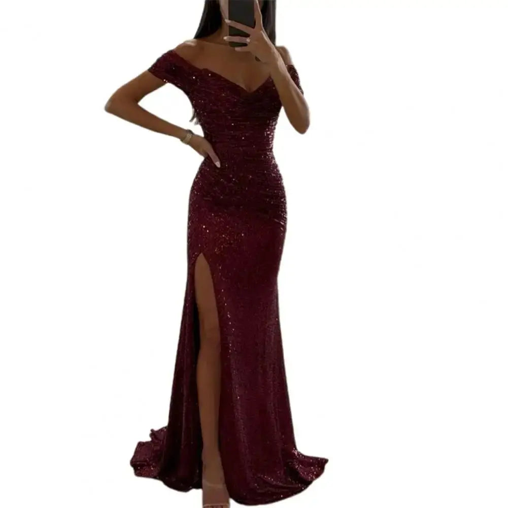 2025 elegante vestido con hombros descubiertos, vestido con cuello en V, lentejuelas plisadas, manga corta, cintura ajustada, Maxi vestido de fiesta de noche dividido - SYN PERU