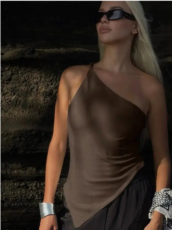 2025 nueva camiseta informal de moda para mujer Color sólido un solo hombro asimétrico ajustado Top cuello de una sola pieza - SYN PERU