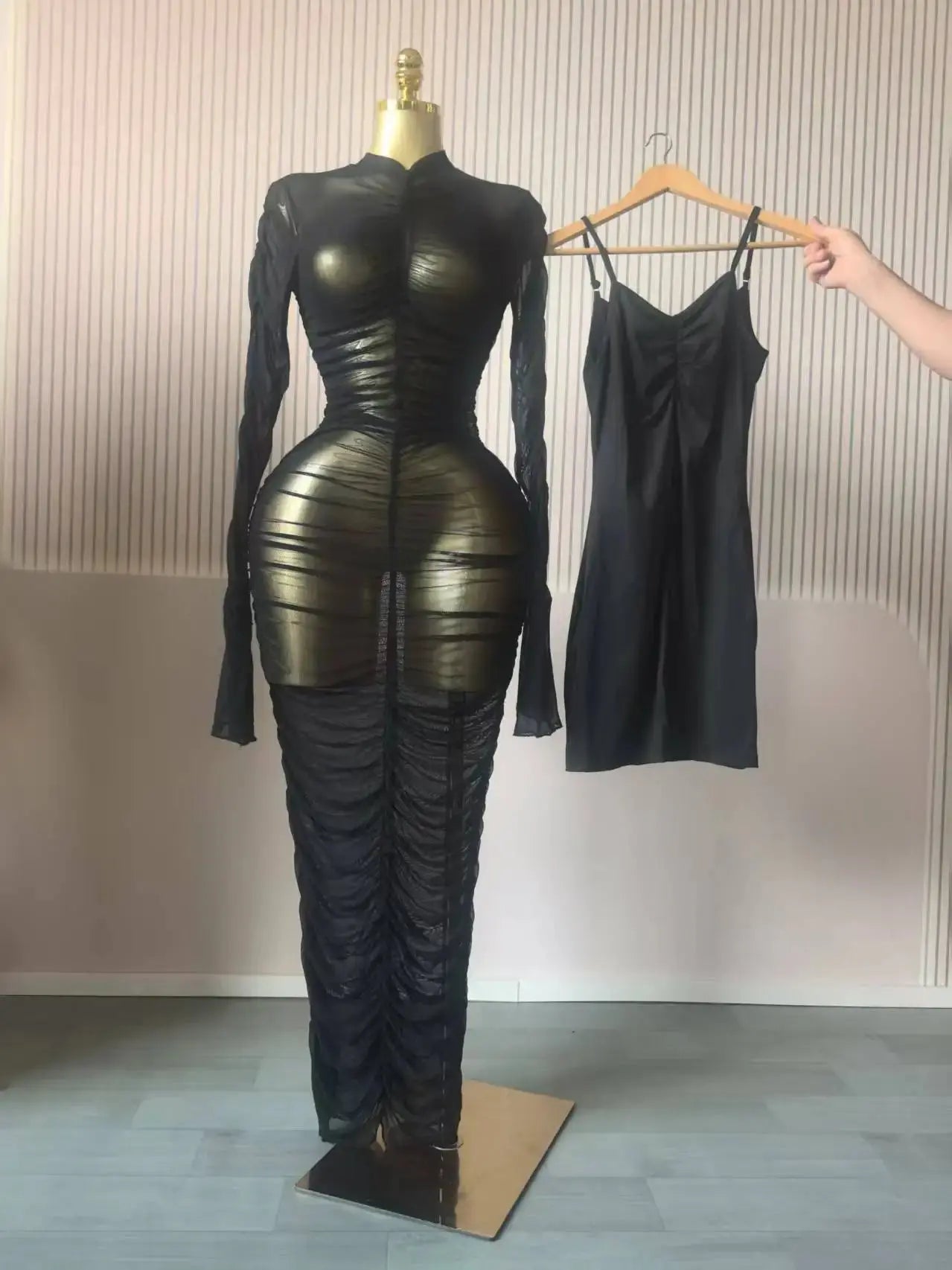 CM.YAYA mujeres acampanadas de manga larga apiladas de malla fruncida transparente con vestido sin mangas Maxi vestido largo 2025 cumpleaños vestidos de fiesta sexy - SYN PERU