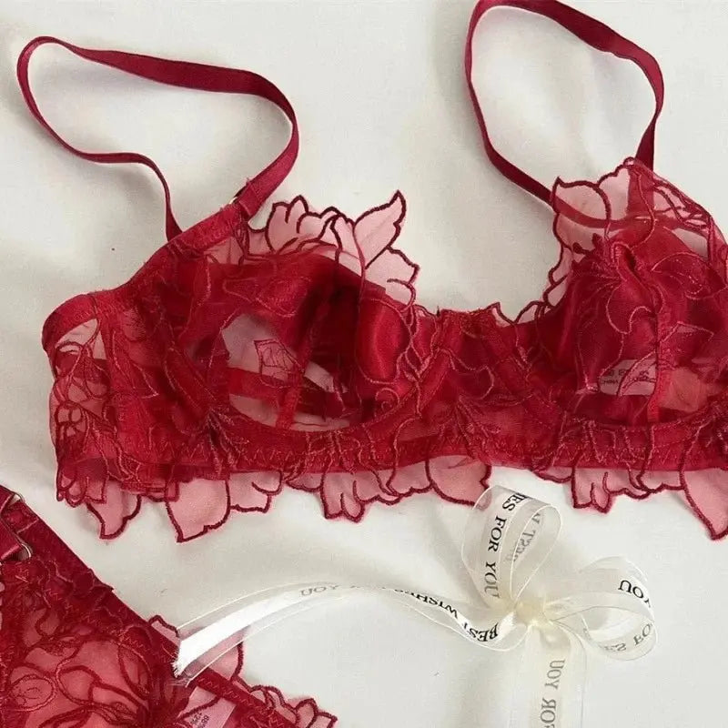 Conjunto de sujetador de encaje triangular de copa fina Sexy de estilo francés, ropa interior bordada roja, ropa cómoda para el hogar sin cable para mujer - SYN PERU