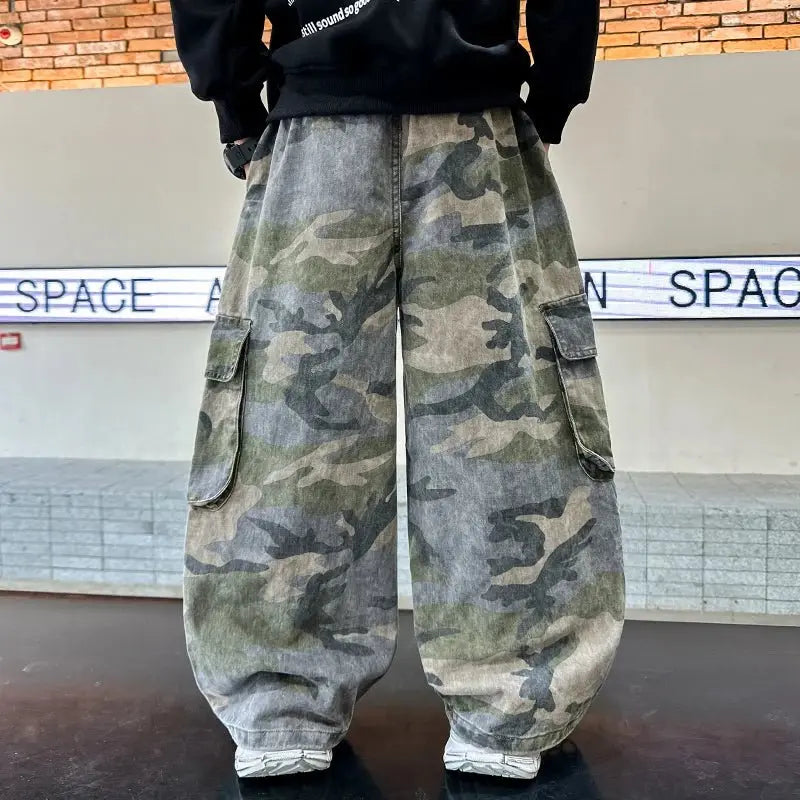 Nuevos pantalones Cargo de camuflaje con múltiples bolsillos y estilo de otoño para niños y adolescentes, pantalones holgados informales Harajuku Hip Hop y2k 5 - 14 T - SYN PERU