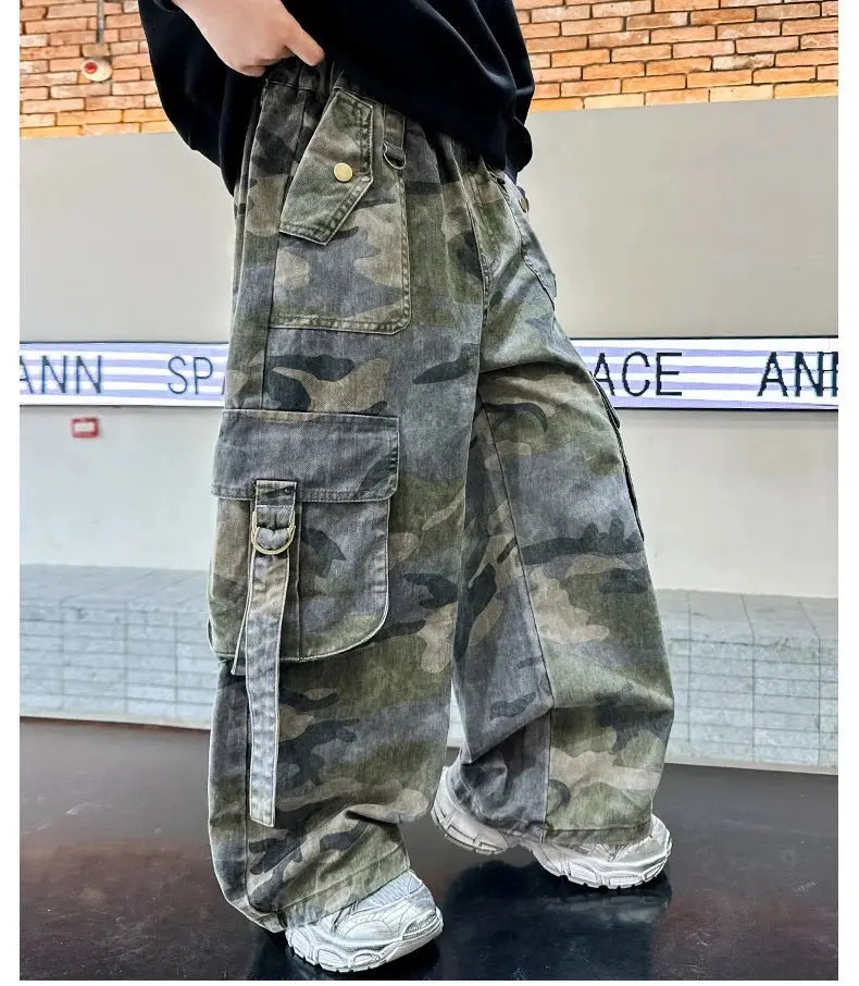 Nuevos pantalones Cargo de camuflaje con múltiples bolsillos y estilo de otoño para niños y adolescentes, pantalones holgados informales Harajuku Hip Hop y2k 5 - 14 T - SYN PERU