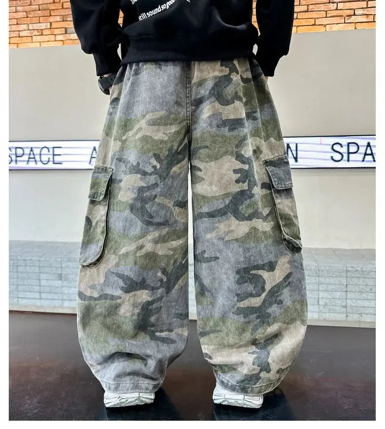 Nuevos pantalones Cargo de camuflaje con múltiples bolsillos y estilo de otoño para niños y adolescentes, pantalones holgados informales Harajuku Hip Hop y2k 5 - 14 T - SYN PERU