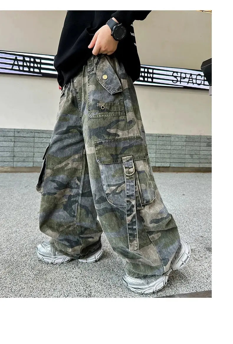 Nuevos pantalones Cargo de camuflaje con múltiples bolsillos y estilo de otoño para niños y adolescentes, pantalones holgados informales Harajuku Hip Hop y2k 5 - 14 T - SYN PERU