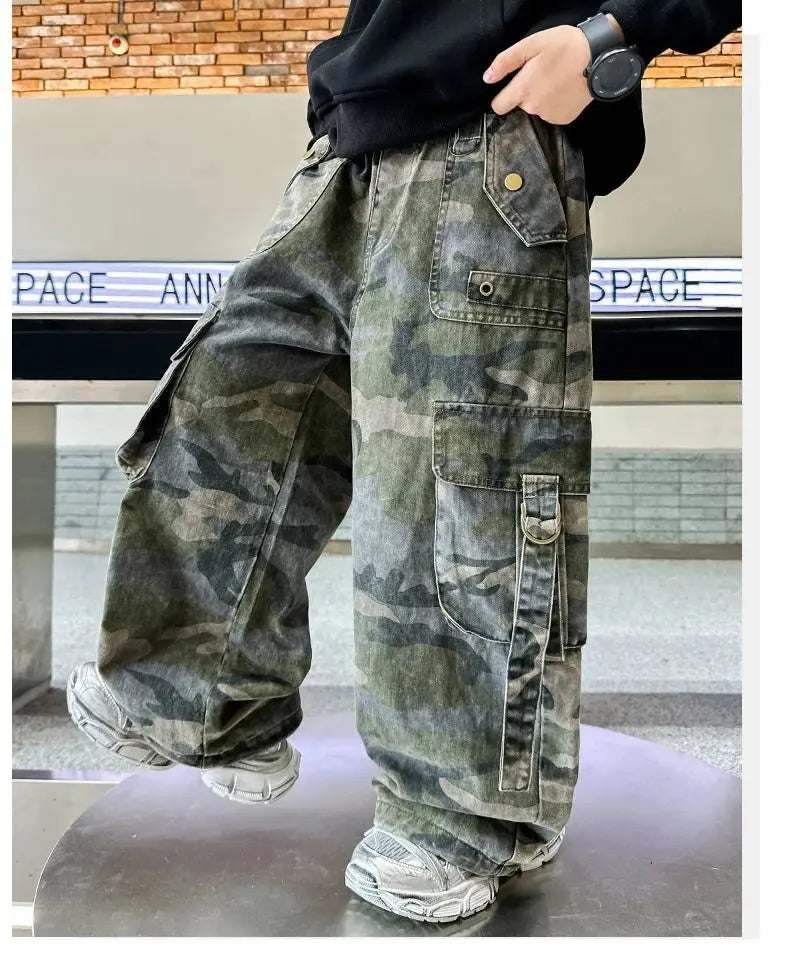 Nuevos pantalones Cargo de camuflaje con múltiples bolsillos y estilo de otoño para niños y adolescentes, pantalones holgados informales Harajuku Hip Hop y2k 5 - 14 T - SYN PERU